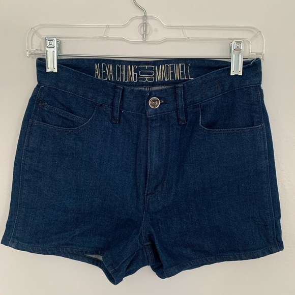 Alexa Chung . Beautiful dark blue short . - Picture 1 of 5